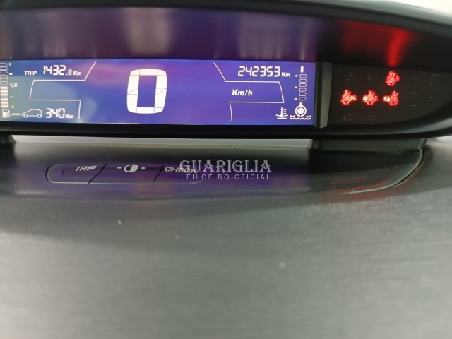 CITROEN C4 20 VTR - imagem 10