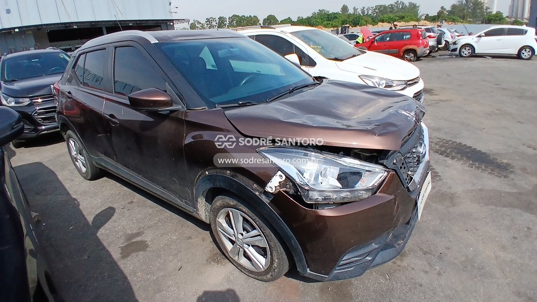 NISSAN KICKS S MT